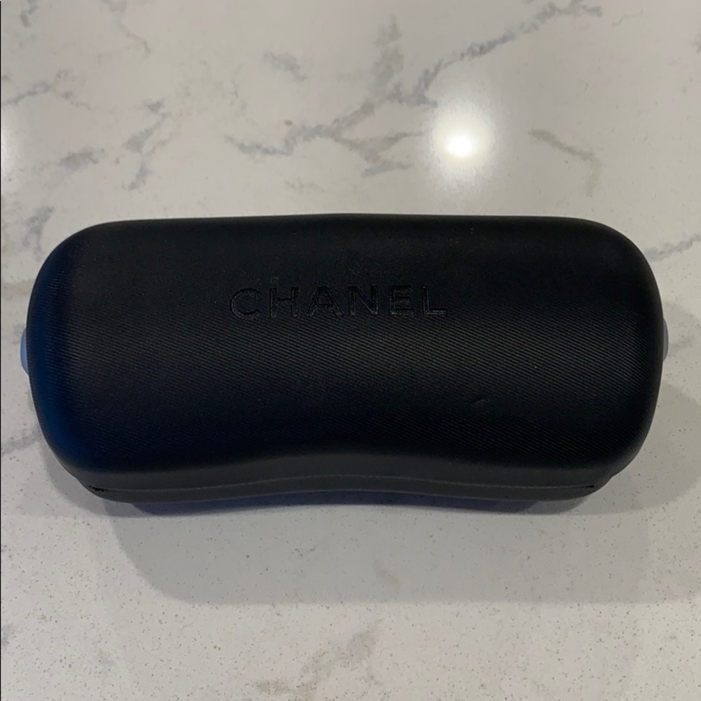 Chanel Sunglass HardCase Black 🥰